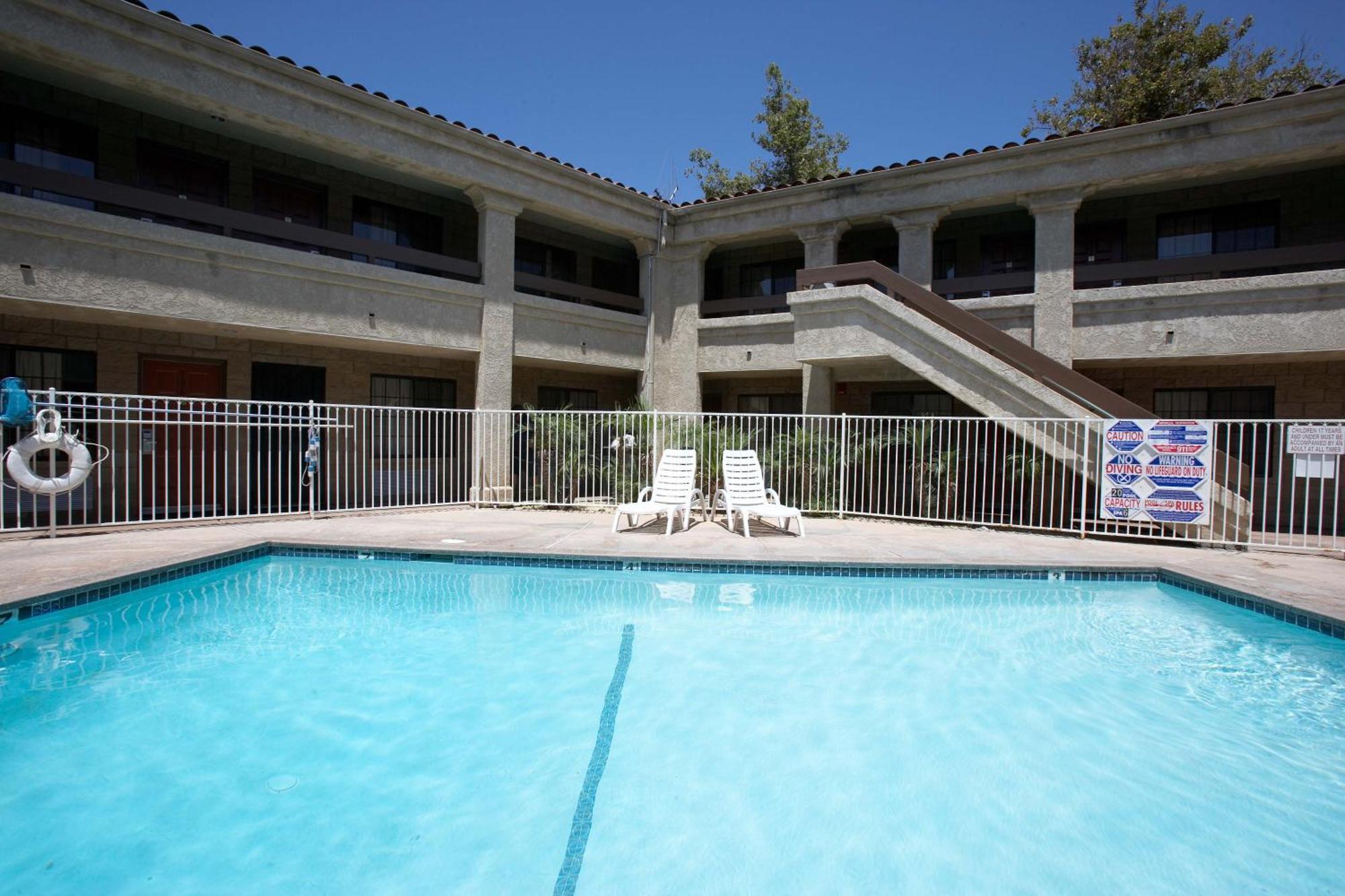 Premier Inns Thousand Oaks Extérieur photo