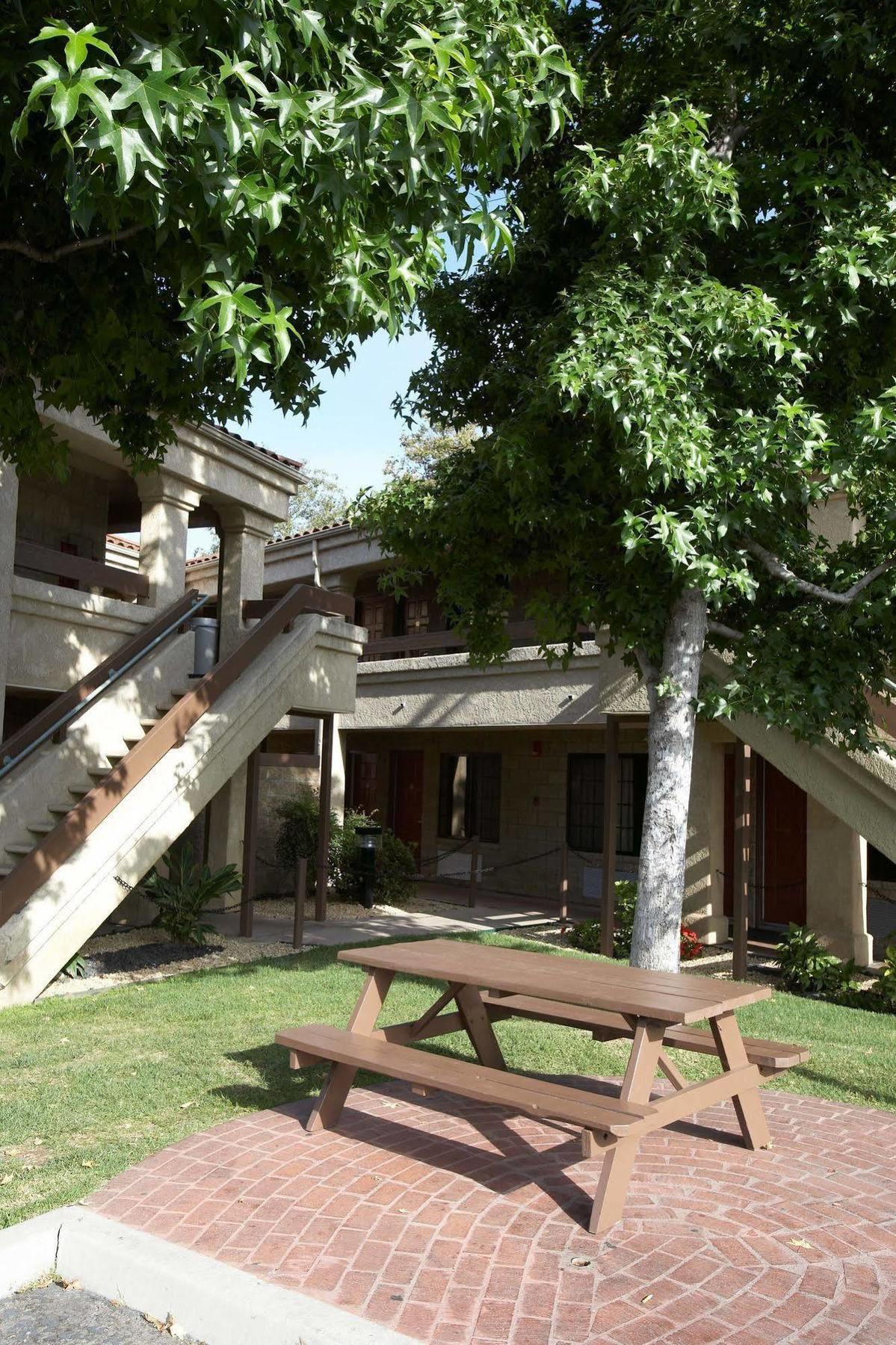 Premier Inns Thousand Oaks Extérieur photo